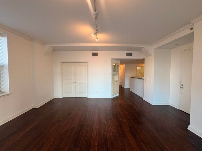 127 Madison Ave in Memphis, TN - Building Photo - Building Photo