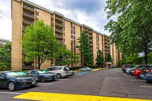 3101 S Manchester St, Unit 620 in Falls Church, VA - Building Photo