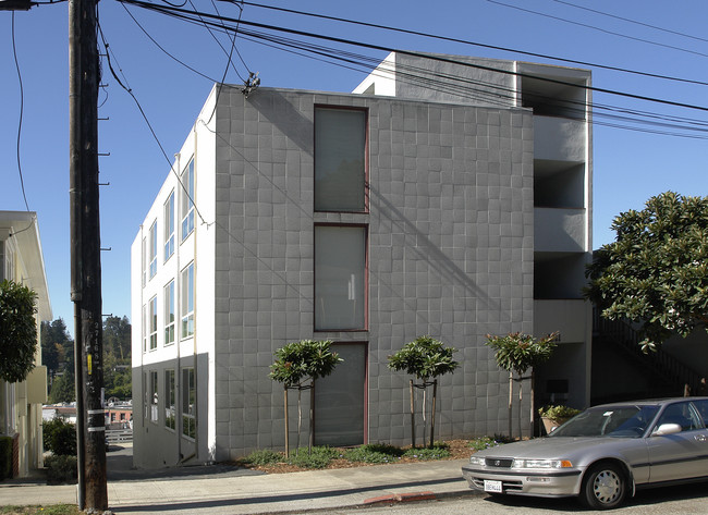 6511 Lucas Ave in Oakland, CA - Building Photo - Building Photo