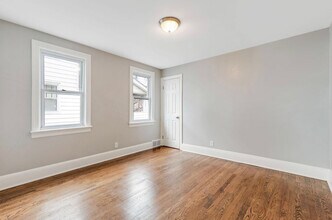 121 Oakland Pl, Unit #1 in Stratford, CT - Building Photo - Building Photo