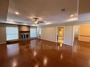 1906 Country Brook Dr in Weatherford, TX - Building Photo - Building Photo