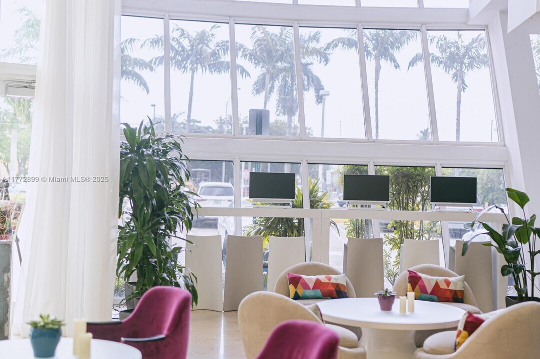 1750 NW 107th Ave in Miami, FL - Foto de edificio