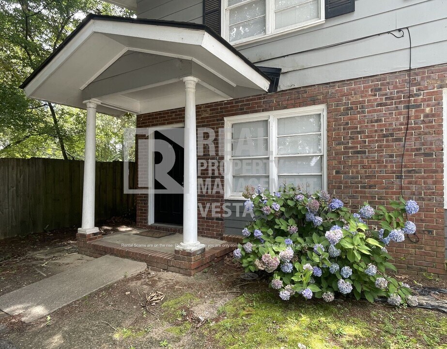 131 Wall St in Warner Robins, GA - Building Photo
