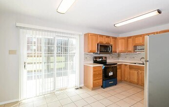 1200 Acredale Dr in Florissant, MO - Building Photo - Building Photo