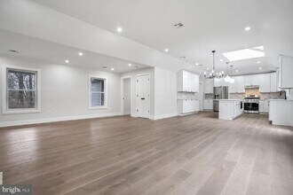 358 Cherry Valley Rd in Princeton, NJ - Building Photo - Building Photo