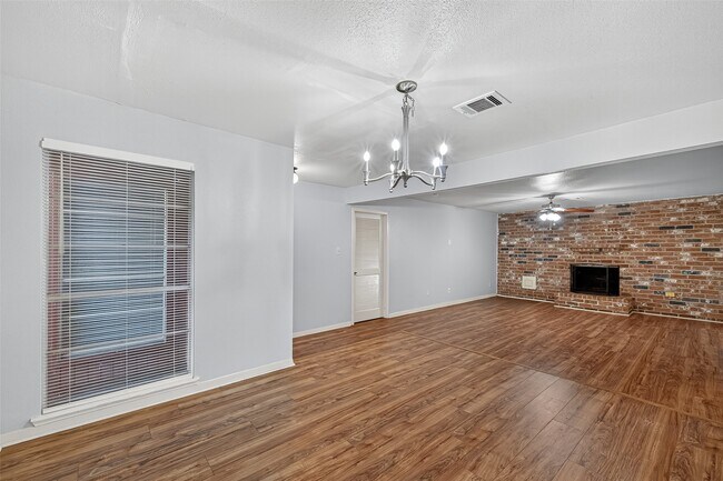 3906 Glen Cove Cir in Missouri City, TX - Building Photo - Building Photo