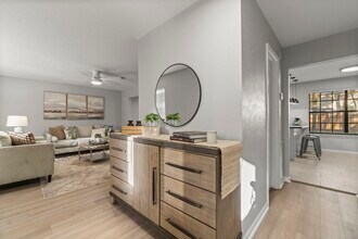 105 Eagle Rock Cir in Spring, TX - Foto de edificio - Building Photo