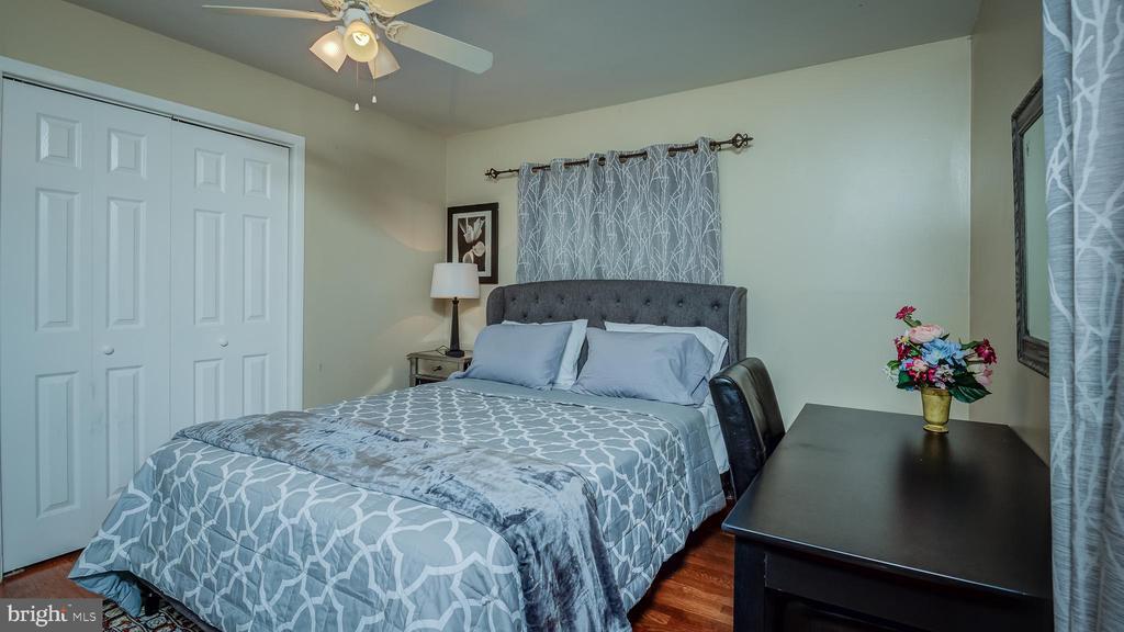 10626 Ashby Pl in Fairfax, VA - Building Photo