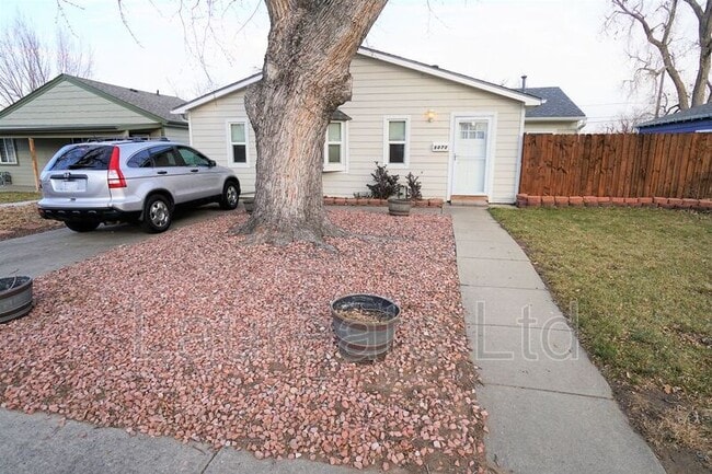 property at 5070 Clay St