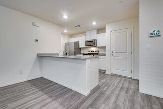 4826 Wine Rdg Ave in Las Vegas, NV - Building Photo - Building Photo