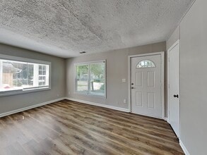 839 Middle Dr in Whiteland, IN - Building Photo - Building Photo