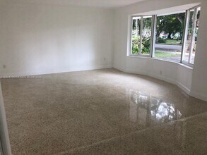 2650 SW 96th Ave in Miami, FL - Building Photo - Building Photo