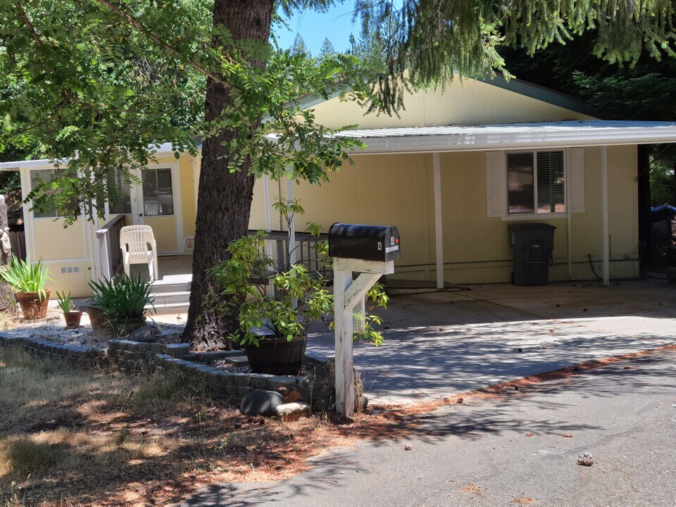 14437 Marysville Rd in Camptonville, CA - Building Photo