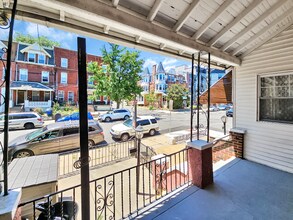 637 N 32nd St, Unit 1 in Philadelphia, PA - Building Photo - Building Photo