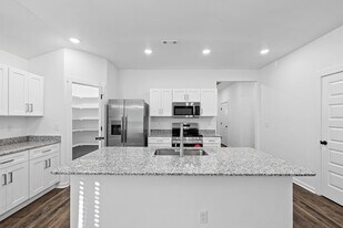 1208 SW 2nd Ave in Gentry, AR - Building Photo