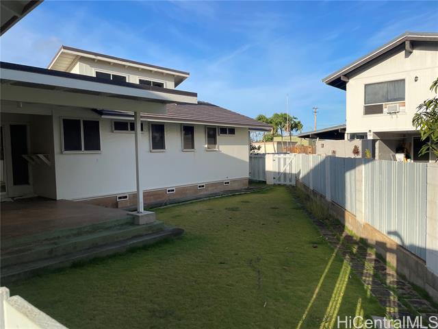 6078 Kalaniana?ole Hwy in Honolulu, HI - Building Photo - Building Photo