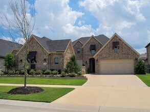 1310 Sunflower Ave in Bartonville, TX - Building Photo - Building Photo