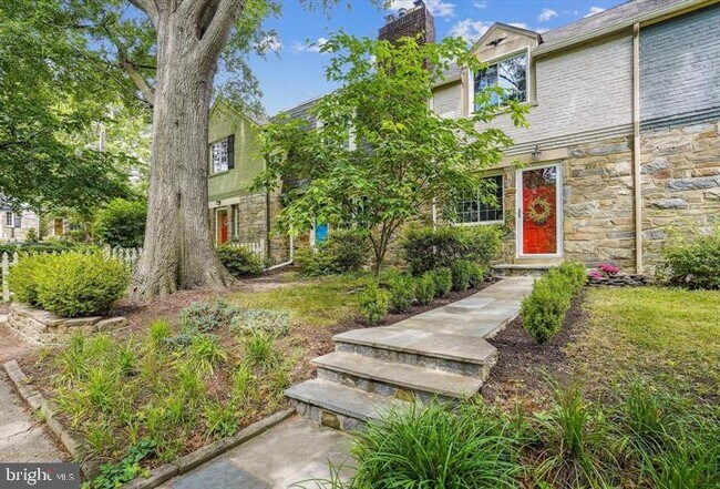 705 Avon Pl in Alexandria, VA - Building Photo - Building Photo