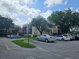 10625 SW 112th Ave in Miami, FL - Building Photo