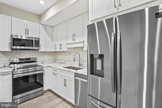 1371 Florida Ave NE in Washington, DC - Building Photo - Building Photo