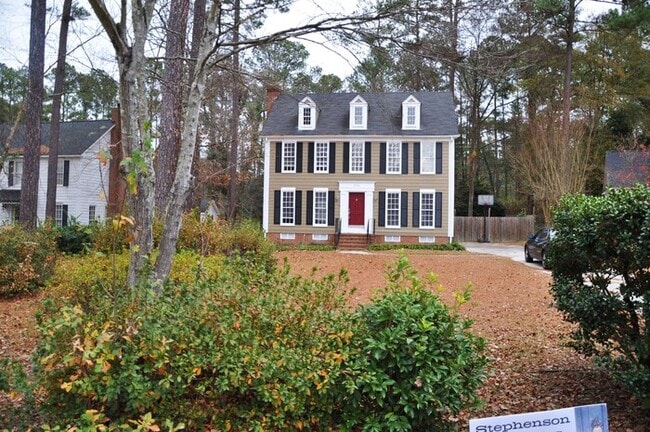 property at 3905 Linbrook Dr
