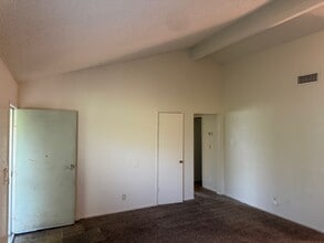 9211 Dalewood St in Stockton, CA - Building Photo - Building Photo