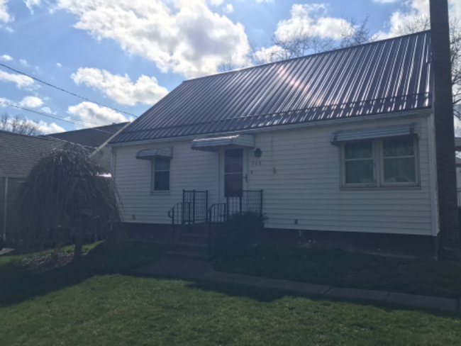 508 Russell Ave in Niles, OH - Foto de edificio - Building Photo