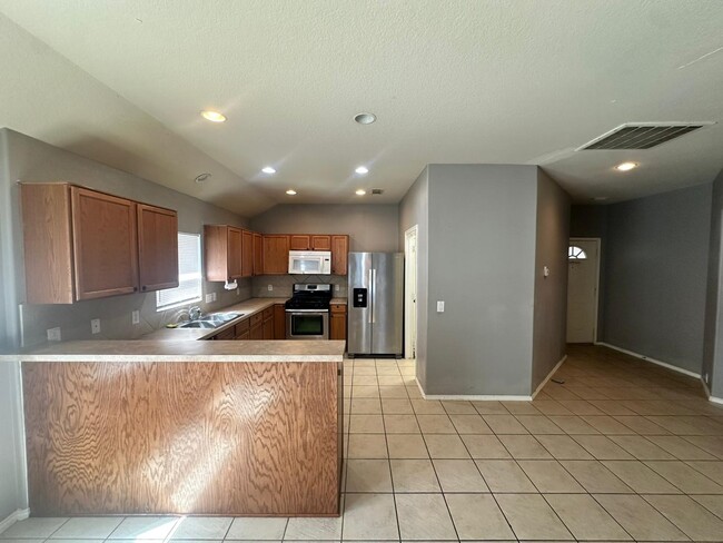 2134 Forest Ranch Dr in Houston, TX - Foto de edificio - Building Photo
