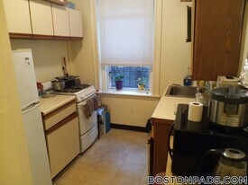 51 Queensberry St in Boston, MA - Building Photo