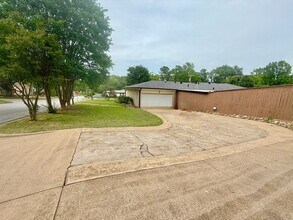 1105 Wilma St in Tyler, TX - Building Photo - Building Photo