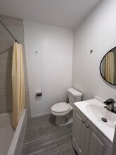 335 N 40th St, Unit #3 in Philadelphia, PA - Building Photo - Building Photo