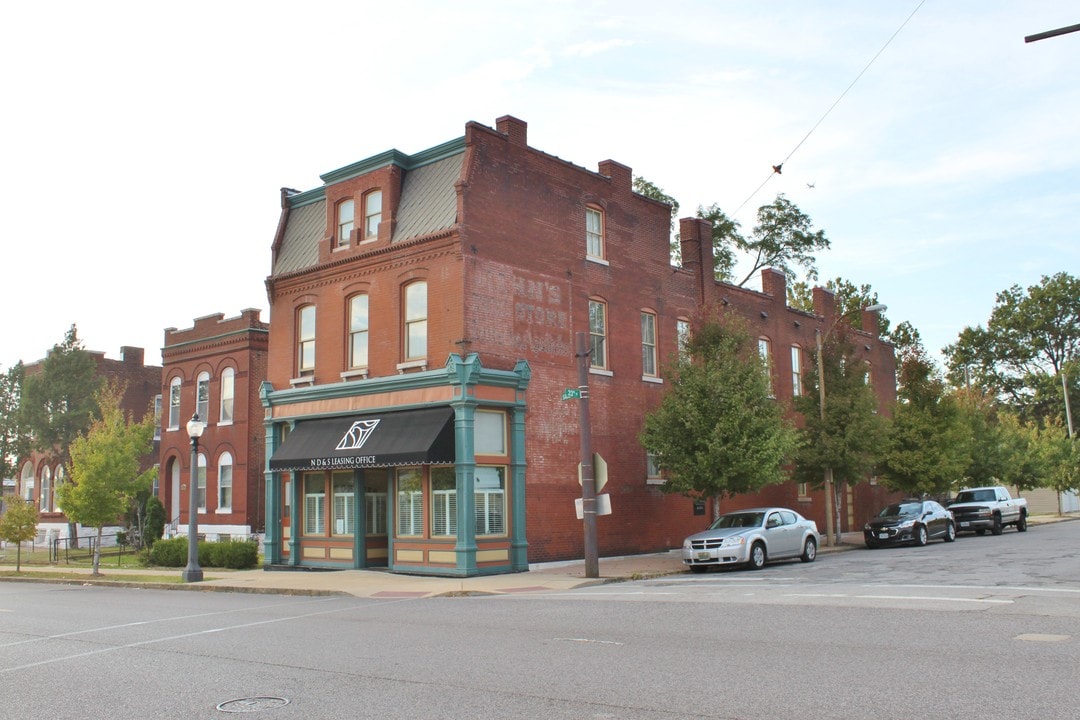 Salisbury Park 1-3 and Bremen Park in St. Louis, MO - Foto de edificio