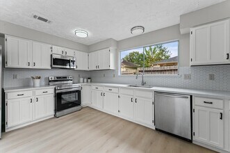 16218 Olive Glen Dr in Houston, TX - Building Photo - Building Photo