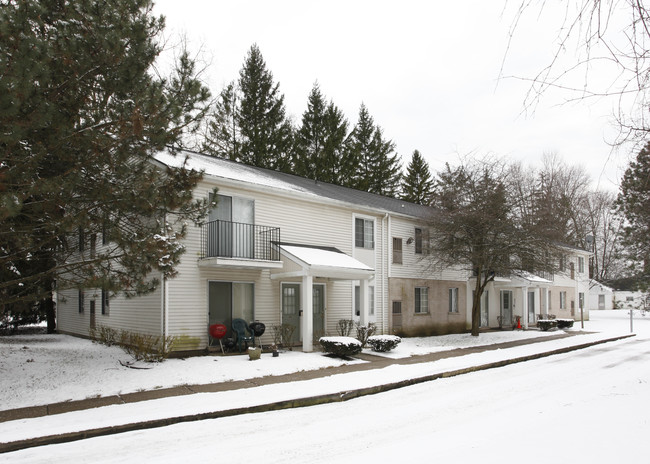 Applewood Apartments in Southfield, MI - Building Photo - Building Photo