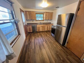 6525 Powell Pl, Unit 1 in Wauwatosa, WI - Building Photo - Building Photo