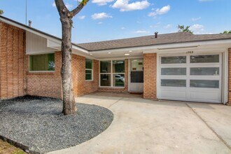 1703 Ansbury Dr in Houston, TX - Building Photo - Building Photo
