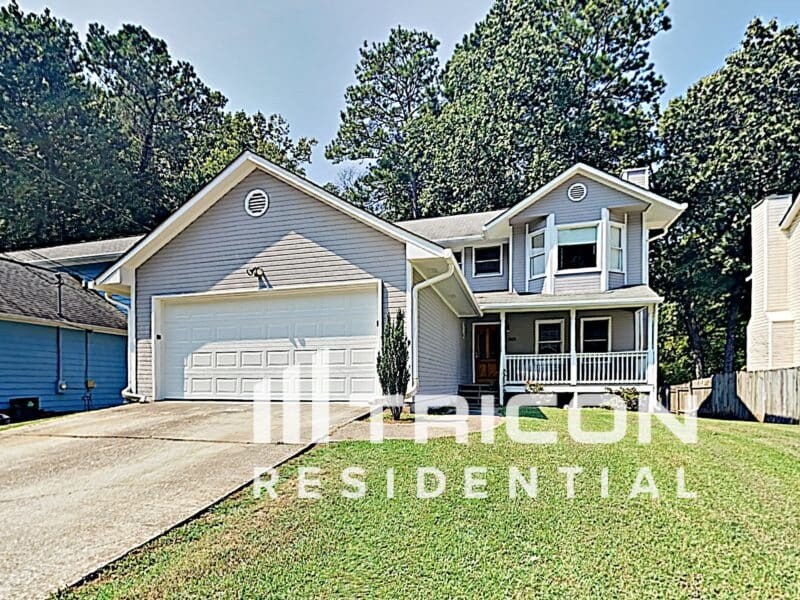 563 Freemans Walk in Stone Mountain, GA - Building Photo