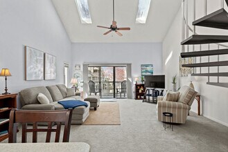 1920 Bent Grass Dr in Surfside Beach, SC - Building Photo - Building Photo