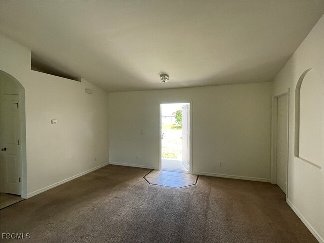 1005 SW 32nd Terrace in Cape Coral, FL - Building Photo - Building Photo