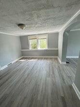 3557 Evergreen Ave, Unit 3557 Evergreen in Indianapolis, IN - Foto de edificio - Building Photo