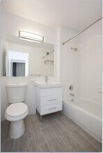 70 Battery Pl, Unit 412 in New York, NY - Building Photo - Building Photo