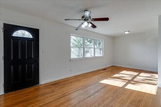 711 Moore St in Chattanooga, TN - Foto de edificio - Building Photo