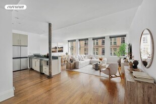 102-104 Fulton St in New York, NY - Building Photo