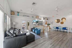 42 Moody Dr in Palm Coast, FL - Building Photo