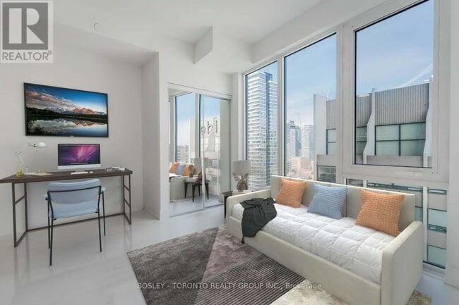 308 Jarvis St in Toronto, ON - Building Photo - Building Photo