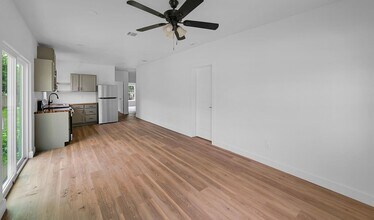 1818 Windsor Ave in Waco, TX - Building Photo - Building Photo