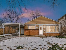 46567 W 83rd St in Chicago, IL - Building Photo