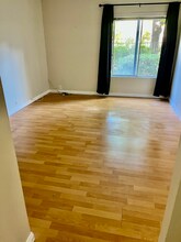 1775 Diamond St, Unit 1-109 in San Diego, CA - Building Photo - Building Photo