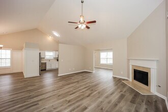 4689 Knight's Bridge Ct in Douglasville, GA - Foto de edificio - Building Photo