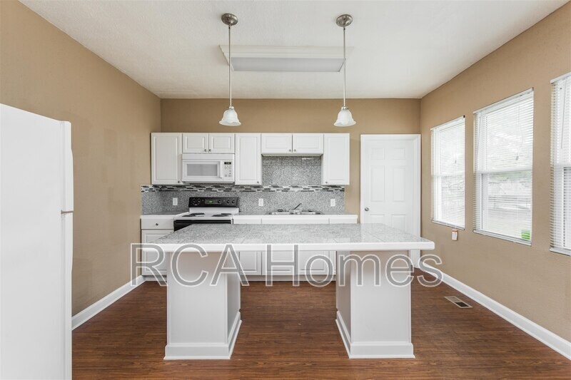 3117 E Michigan St in Indianapolis, IN - Building Photo